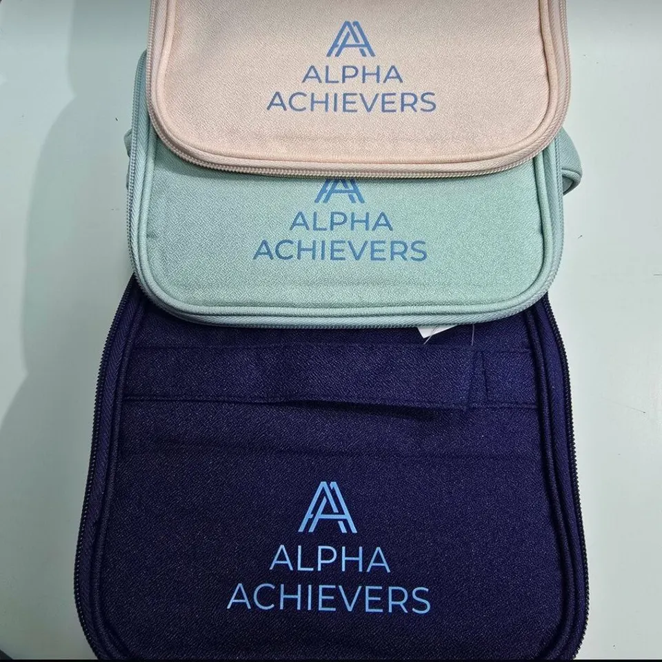 Текстильные сумки Alpha Achievers с фирменным логотипом